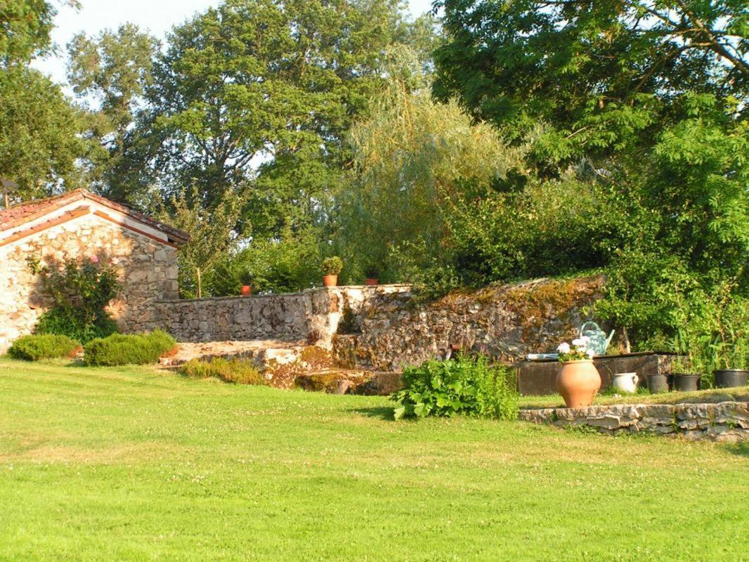 Chez Le Bayle Vila Condat-sur-Vienne Exterior foto